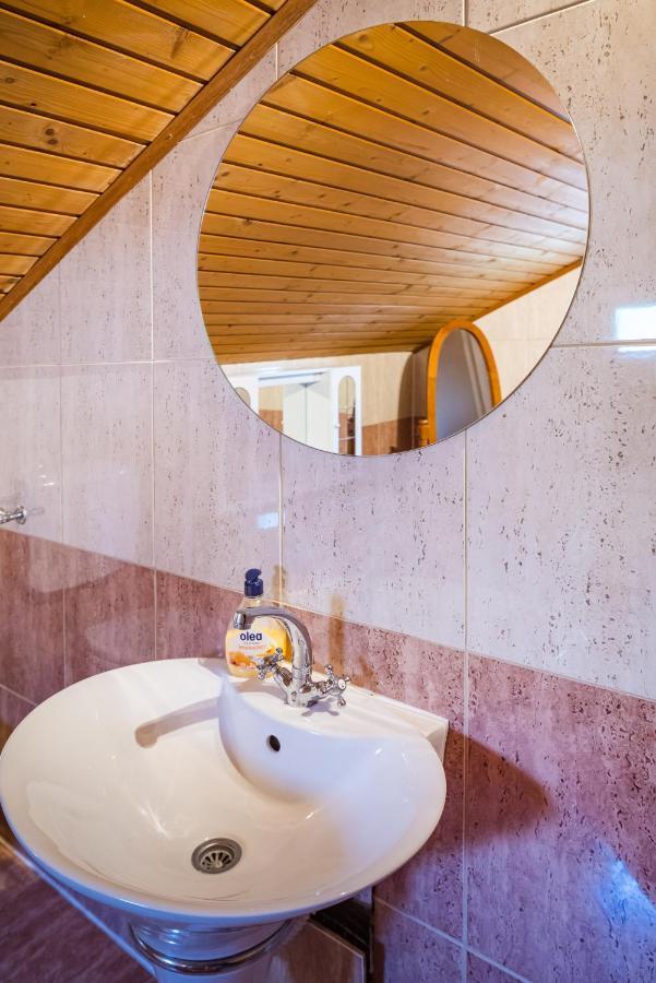 Vacation House Anna Karlobag Εξωτερικό φωτογραφία