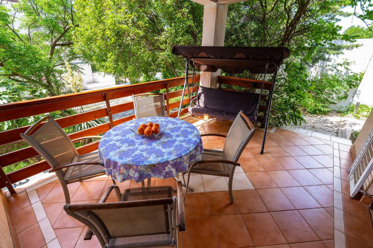 Vacation House Anna Karlobag Εξωτερικό φωτογραφία