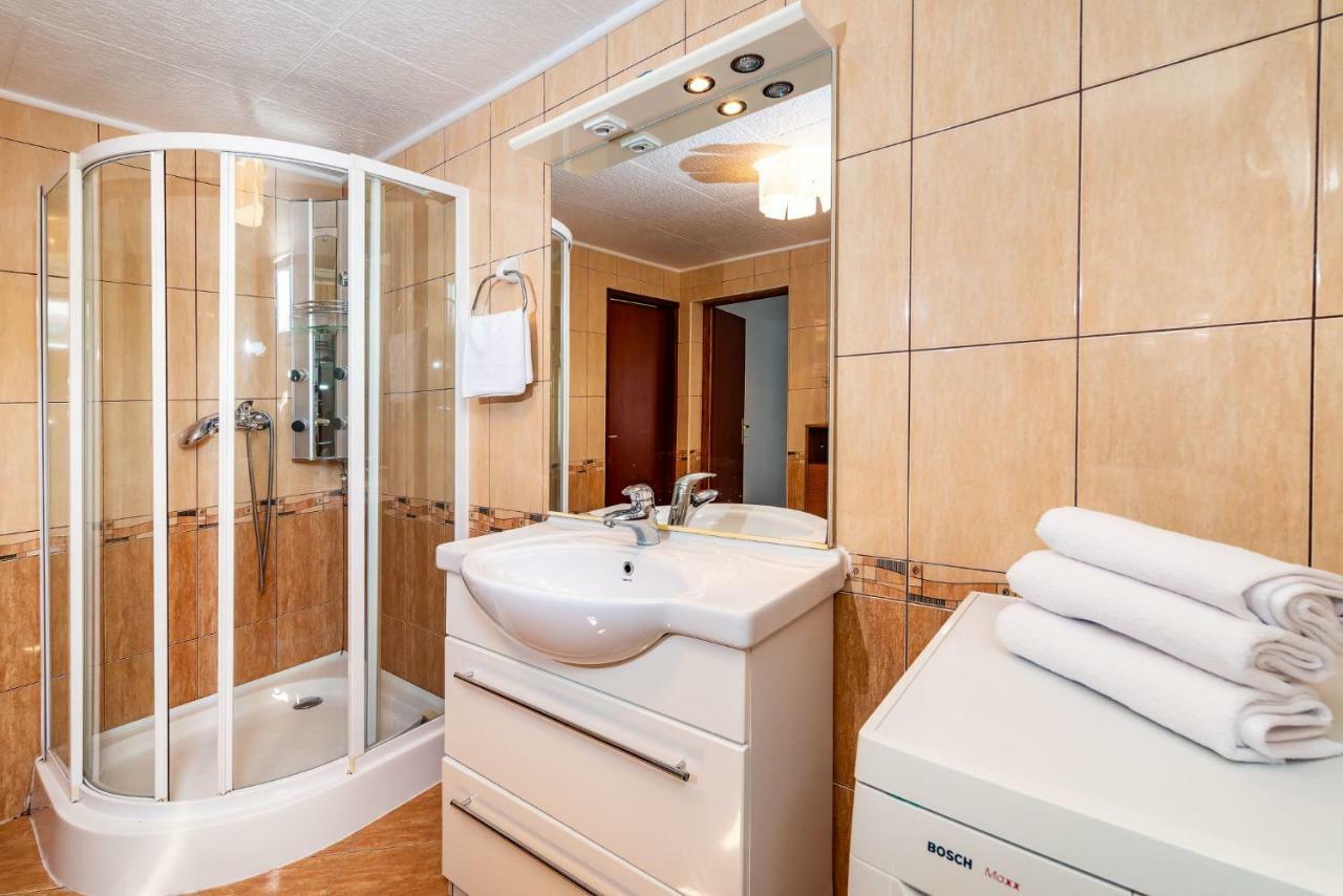 Vacation House Anna Karlobag Εξωτερικό φωτογραφία