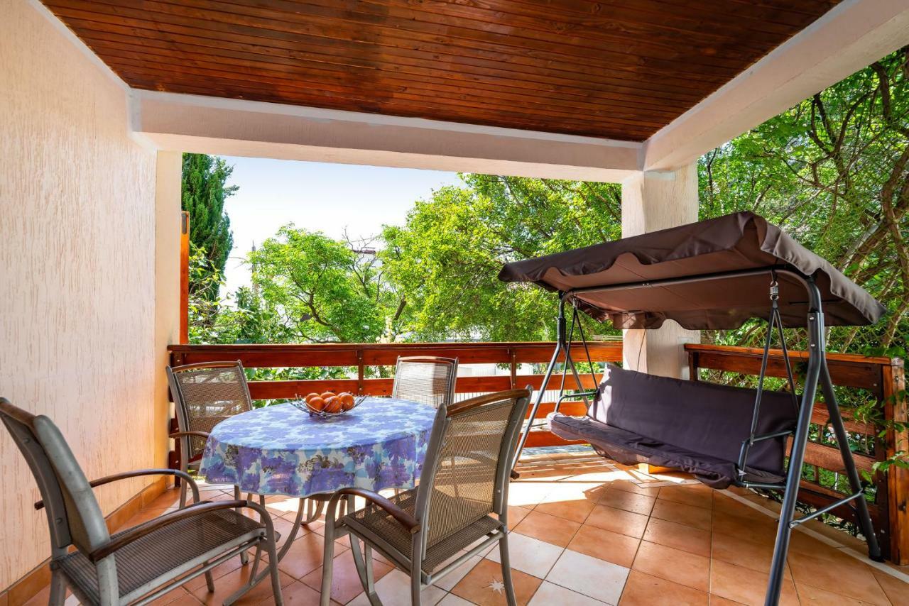 Vacation House Anna Karlobag Εξωτερικό φωτογραφία